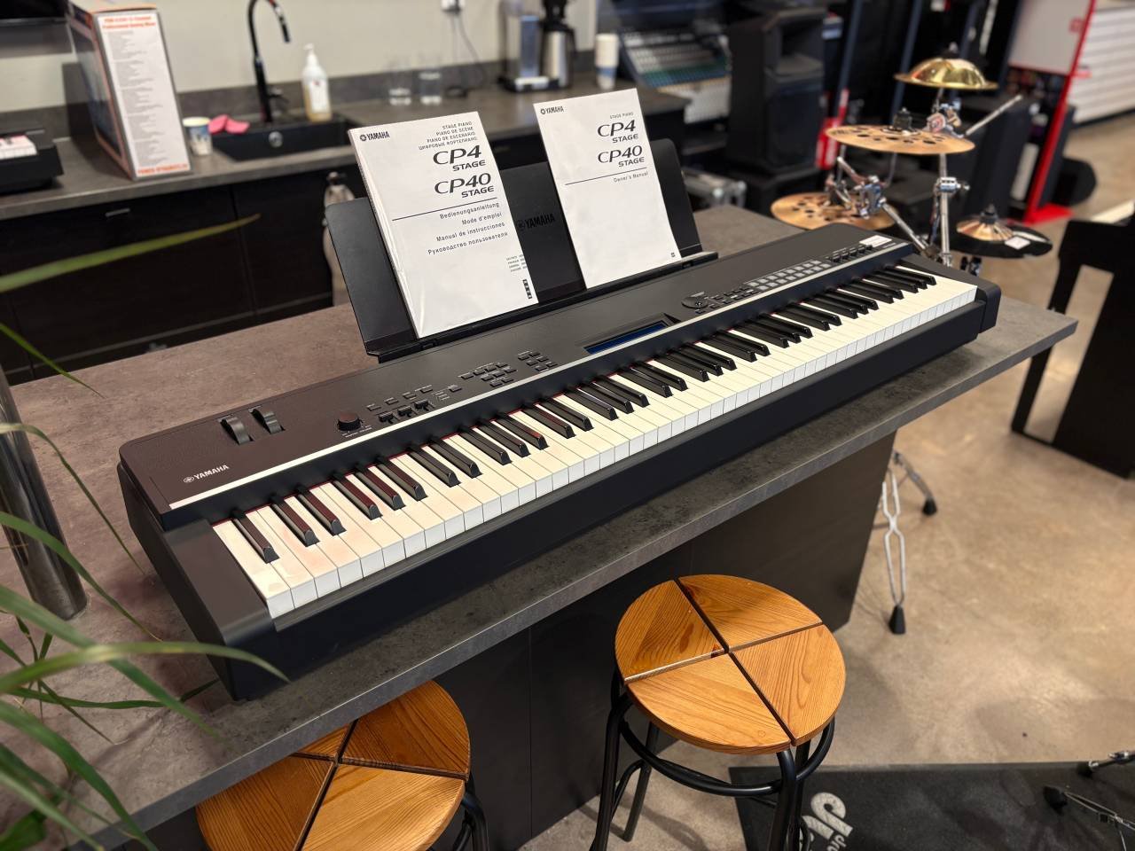 Yamaha CP4 Stage