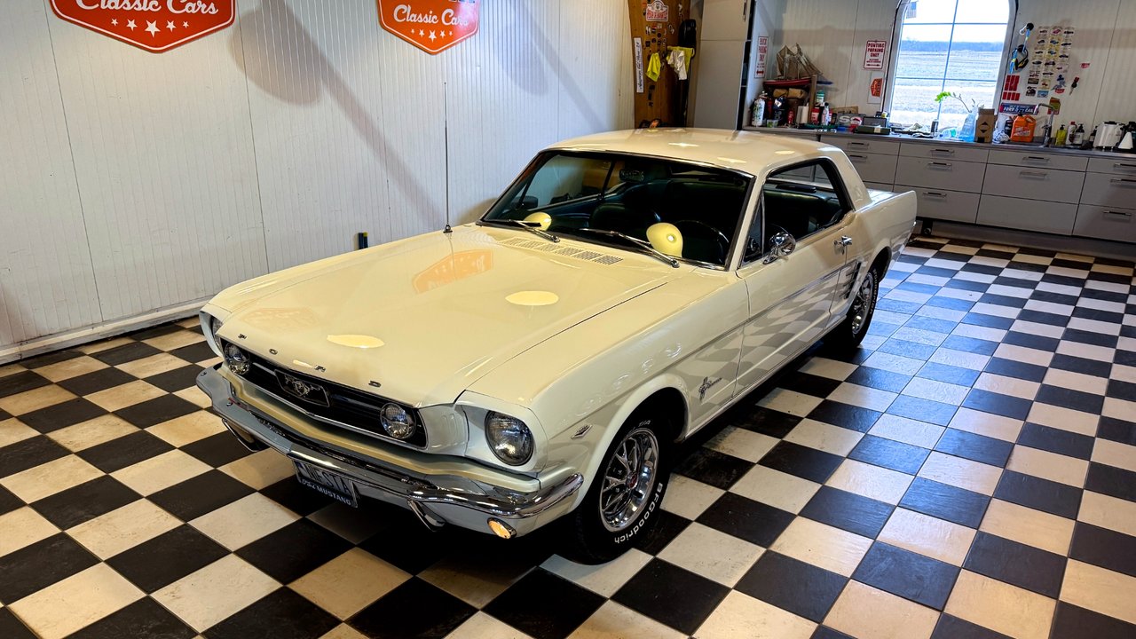 Ford Mustang Hardtop 4.7 V8 C...