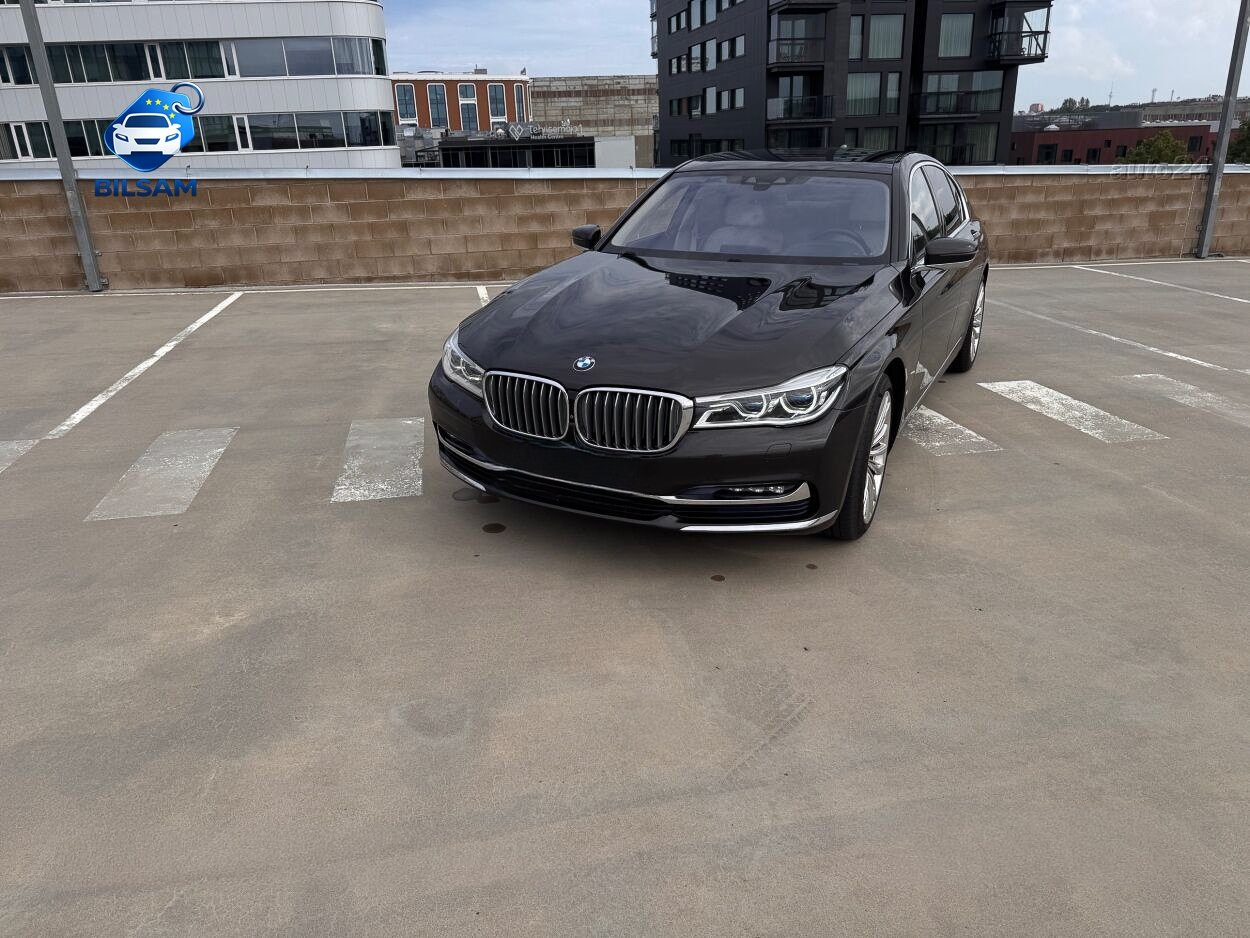 BMW 750 x-drive
