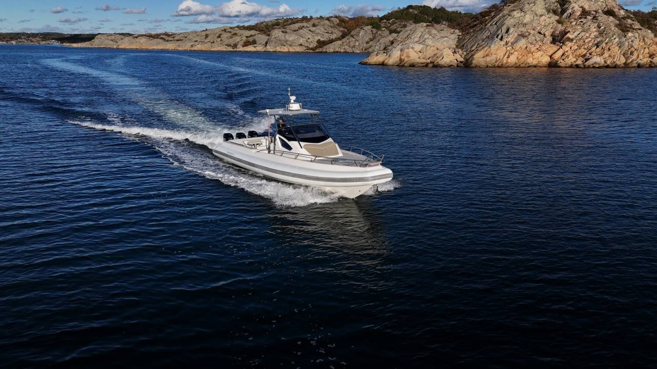 Capelli Tempest 44 3x Suzuki ...