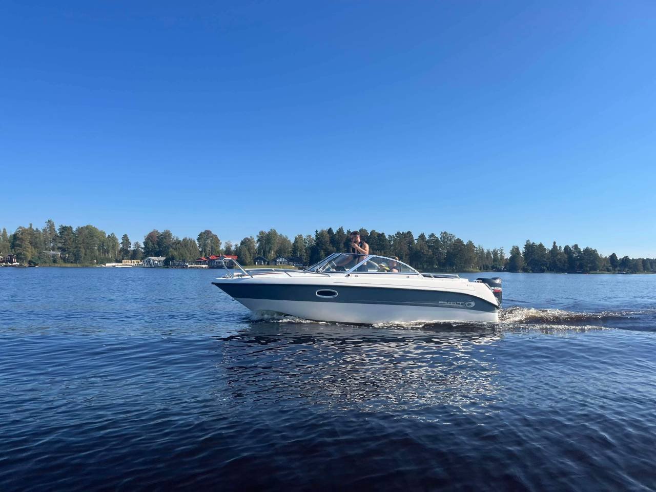 AMT 200 DC med 140hk Suzuki -...