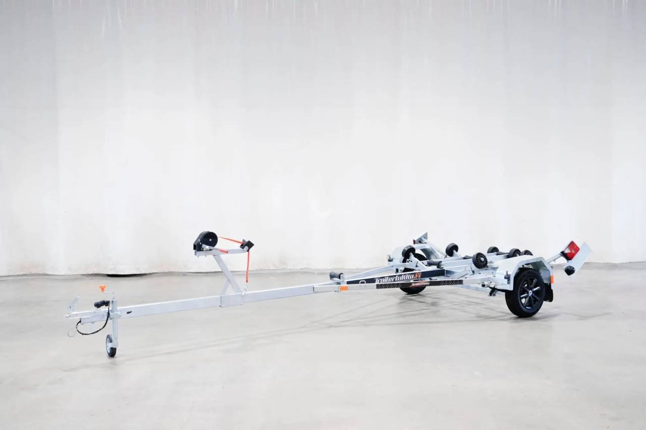 TRAILERMATE 750 kg (580 x 209...