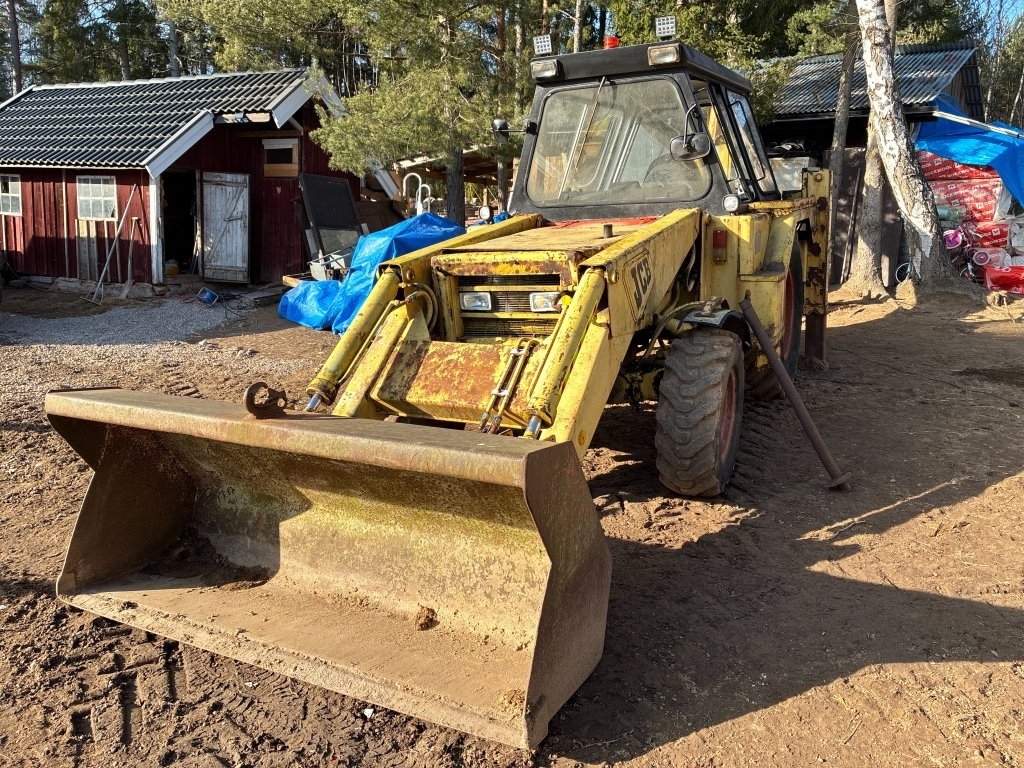 Grävlastare/traktorgrävare JC...