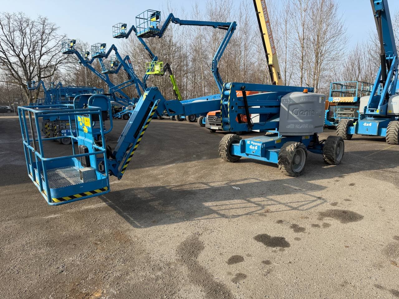 Vikbomslift Diesel - Genie Z5...