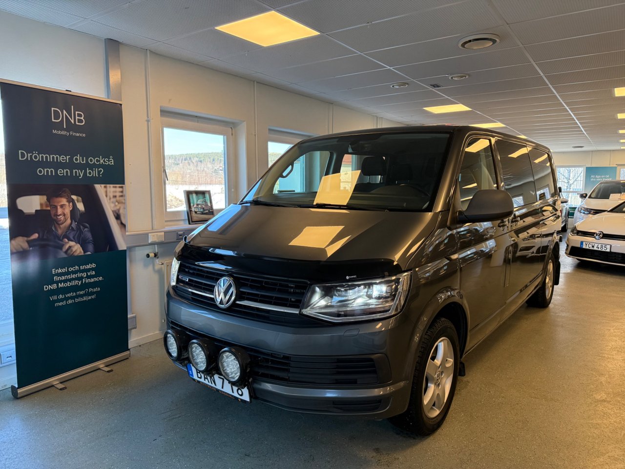 Volkswagen Transporter Kombi ...