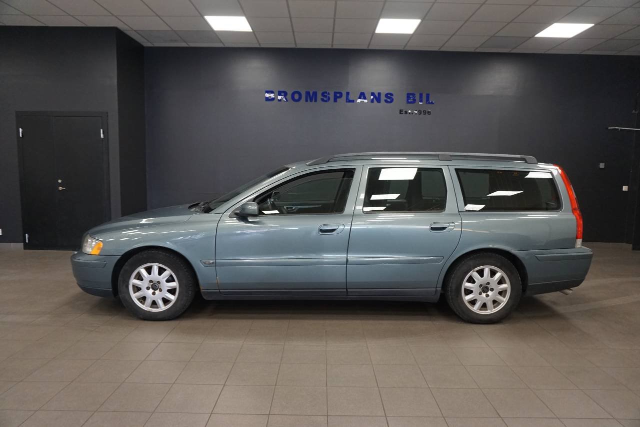 Volvo V70 2,4 A-traktor -2005