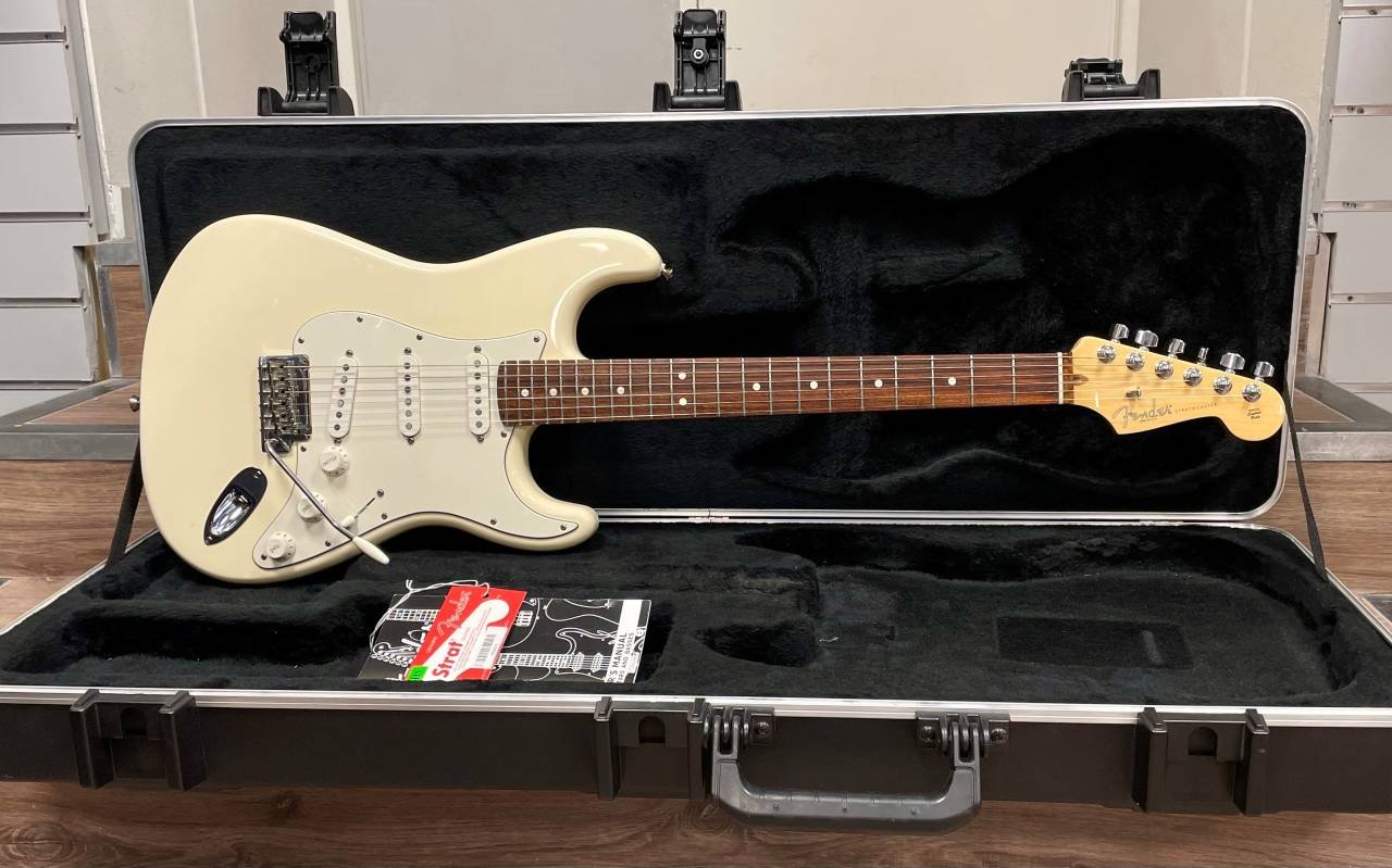 Fender American Series Strato...