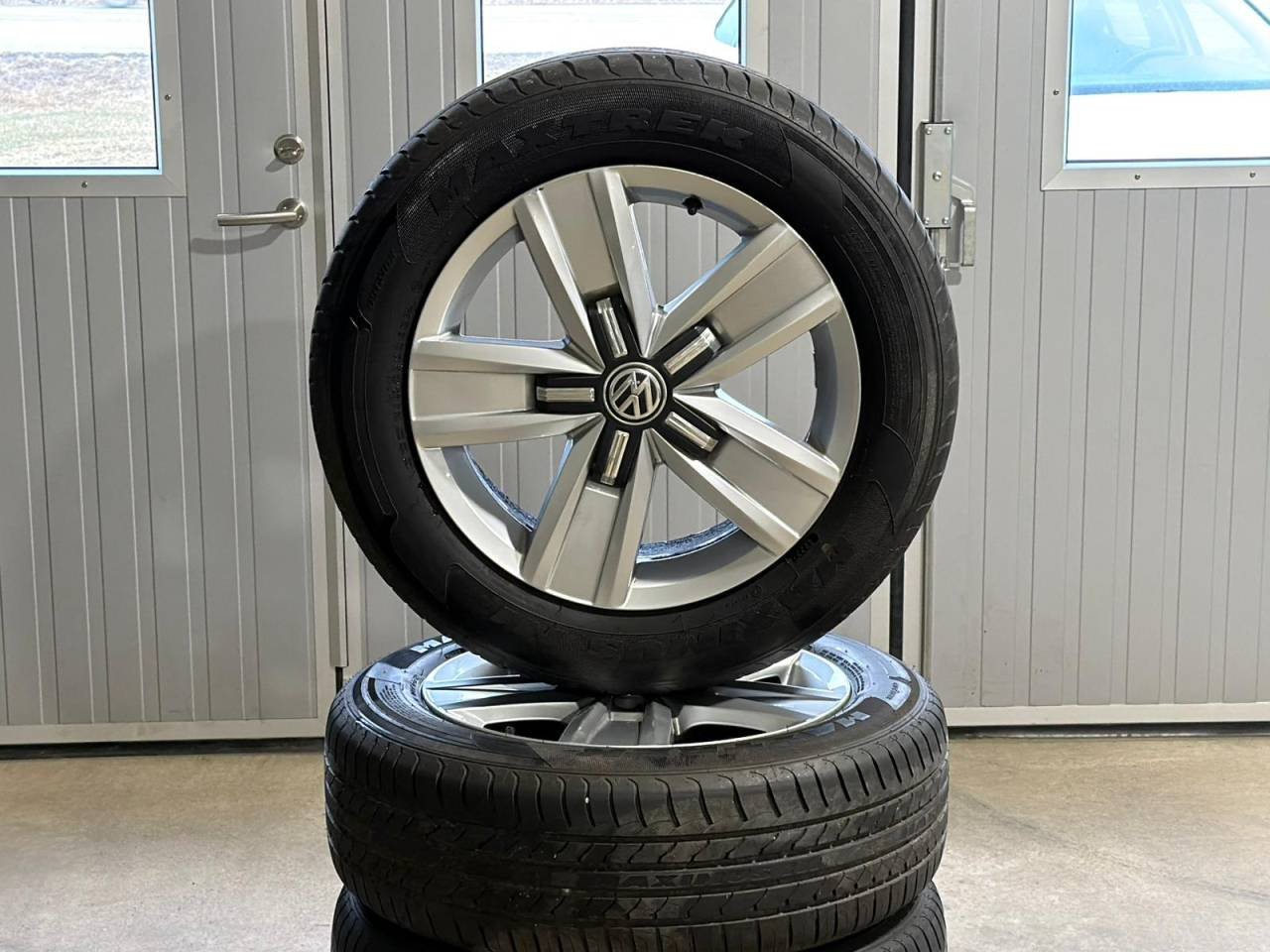 VW Transporter 17" Fälgar +Dä...