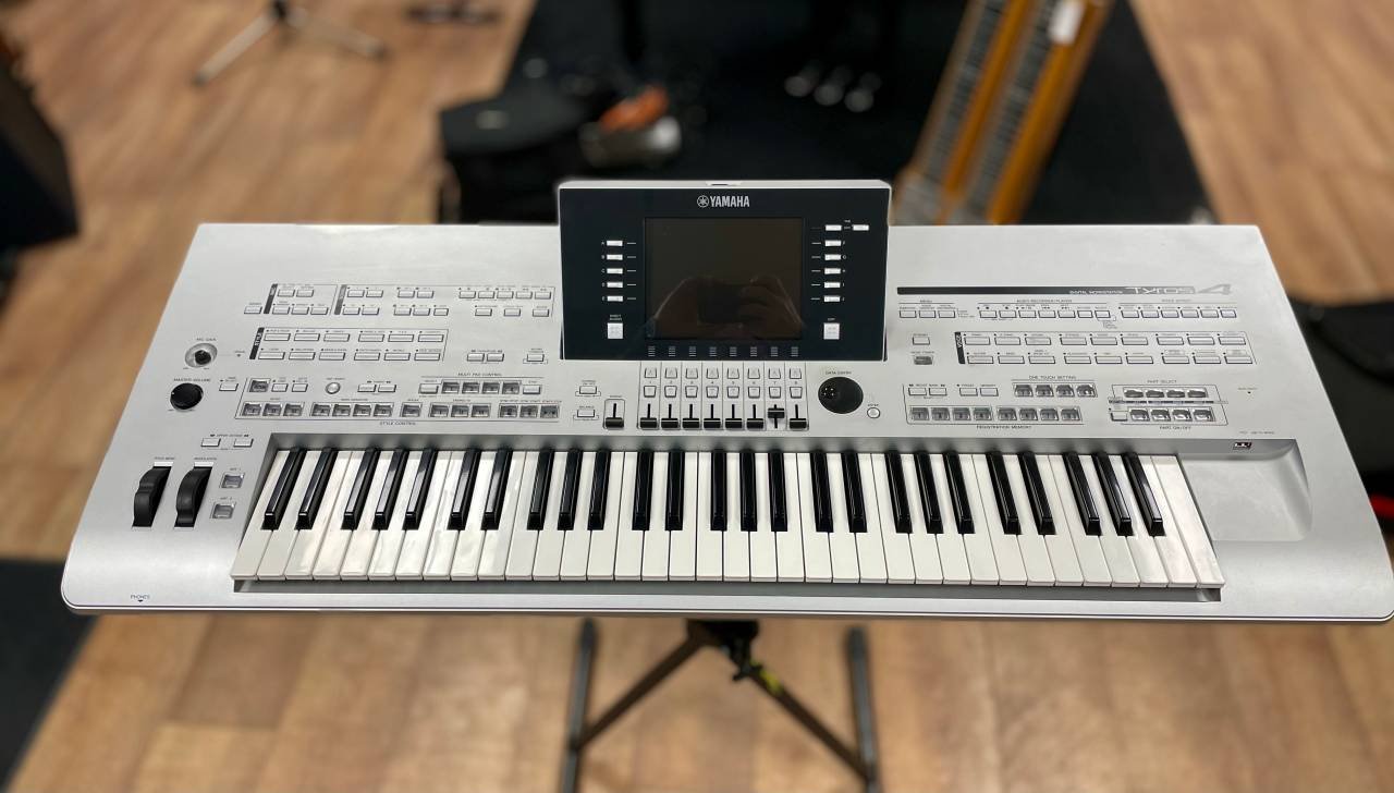 Yamaha Tyros 4