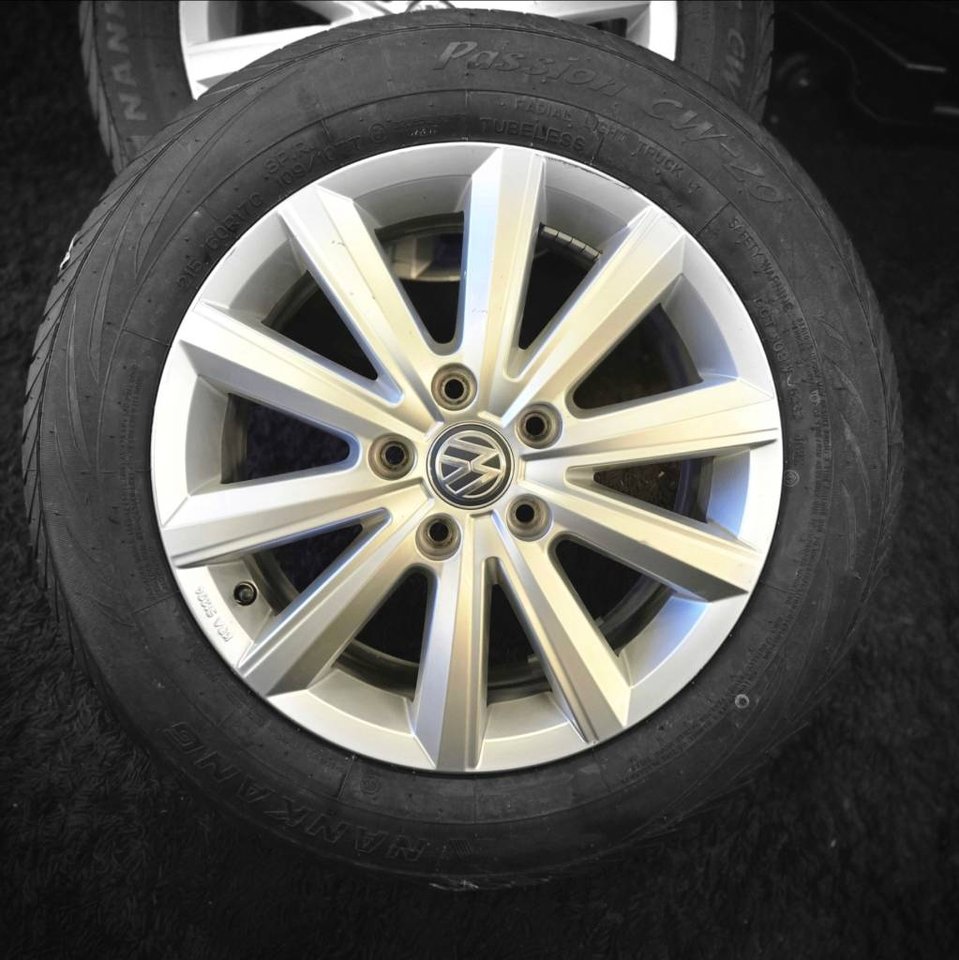 Kompletta sommarhjul 17 VW Tr...