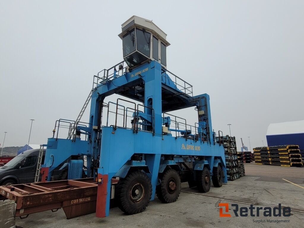 Containerlift Transportmaskin...