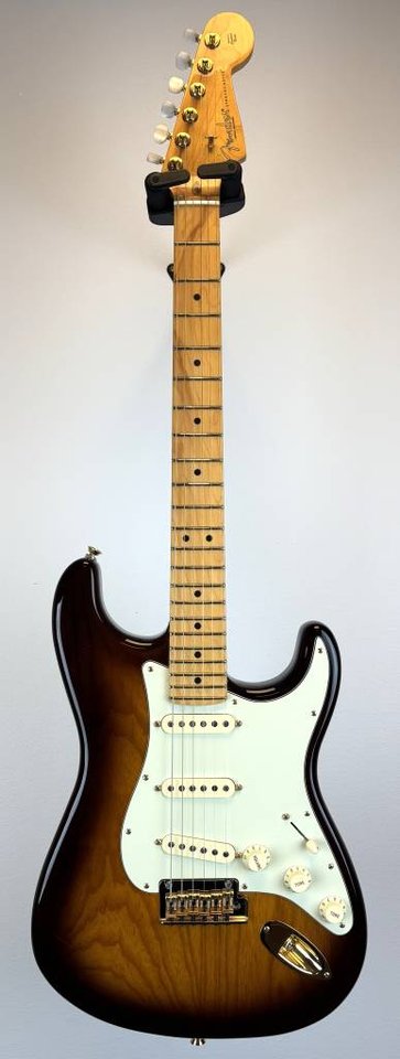 Fender 75th Anniversary Comme...