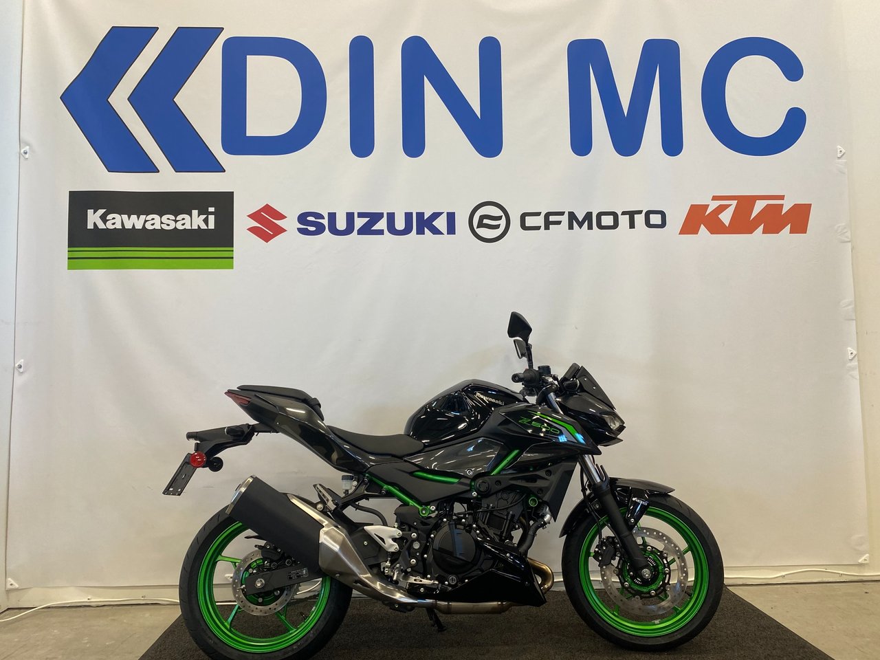 Kawasaki Z500 SE "Fabriksny h...