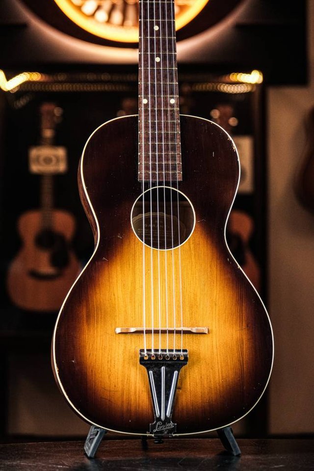 1947 Levin Model 62 sunburst