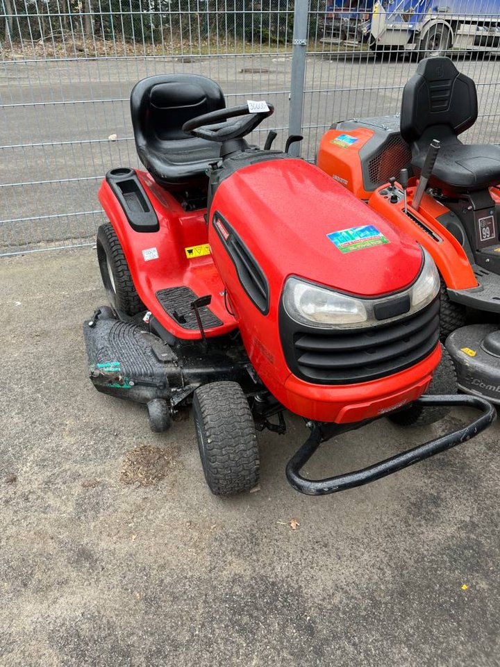 Trädgårdstraktor Jonsered