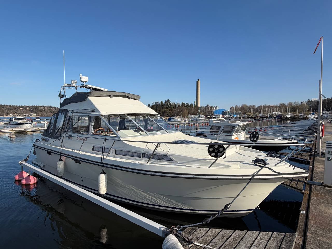 Forbina 9000 fly Mercruiser 4...
