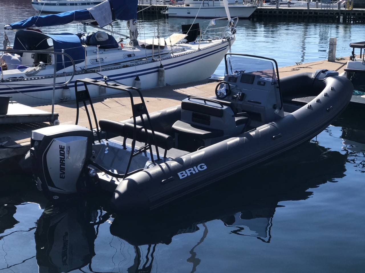 Brig Navigator 700 – Evinrude...