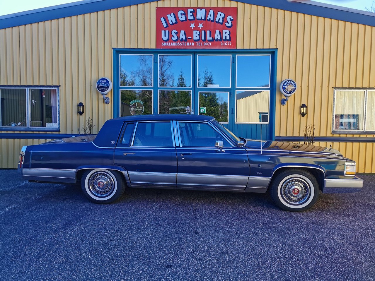 Cadillac Fleetwood Brougham 5...