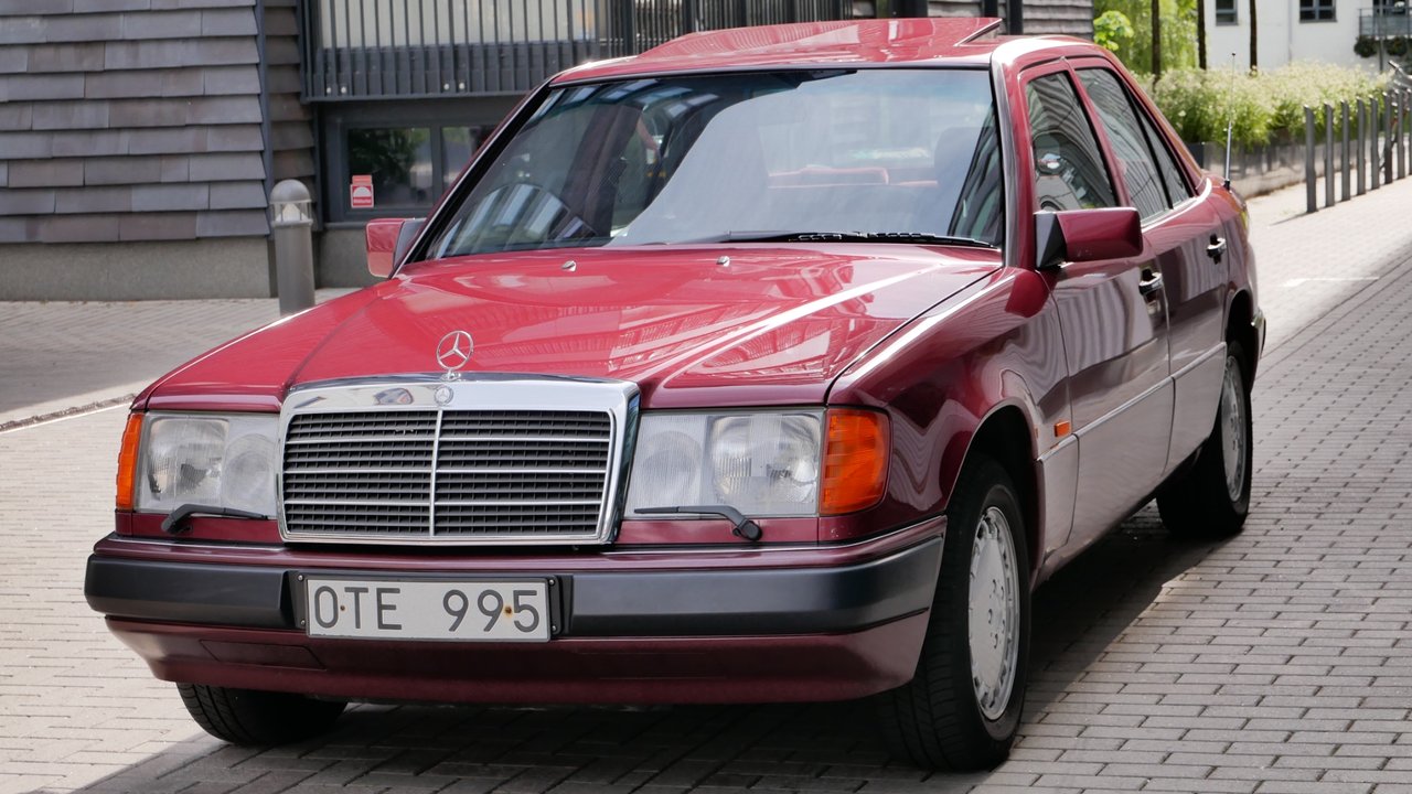 Mercedes-Benz E 300 E 4MATIC ...