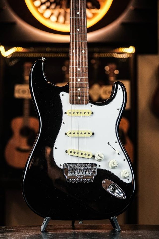 1987 Squier Stratocaster ST-3...