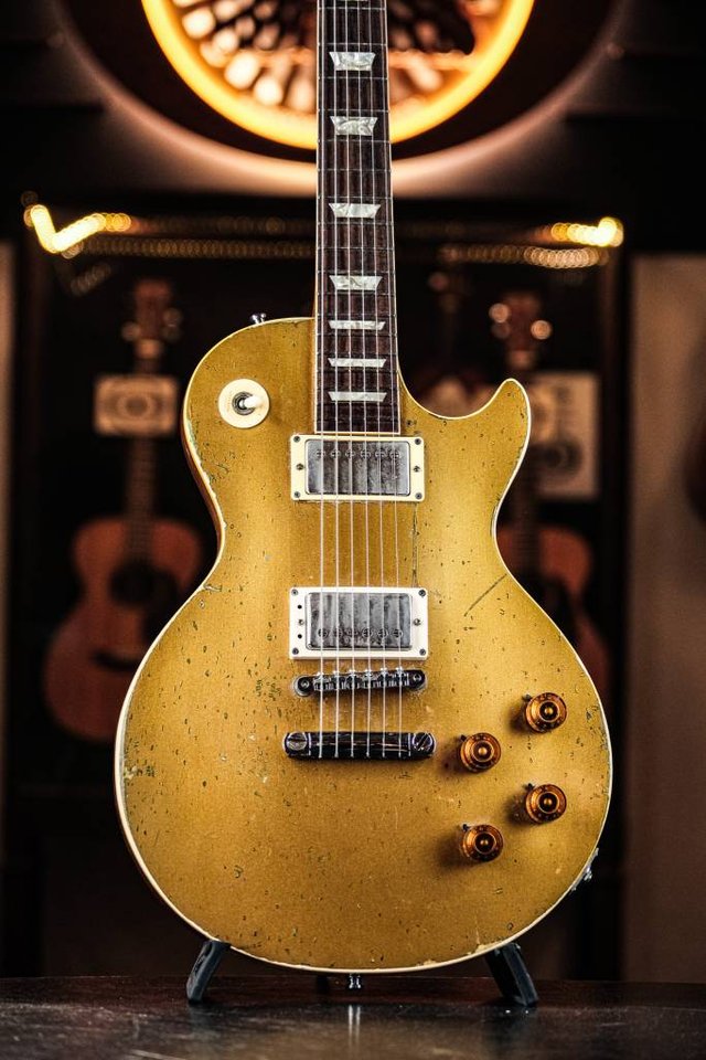 1975 Gibson Les Paul Deluxe g...