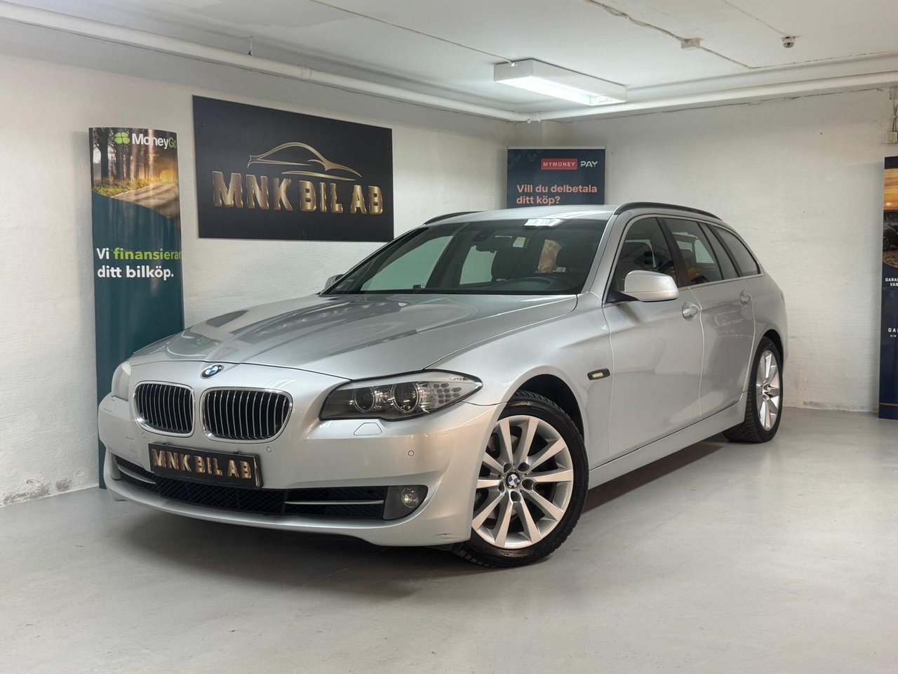 BMW 520d Touring Steptronic E...