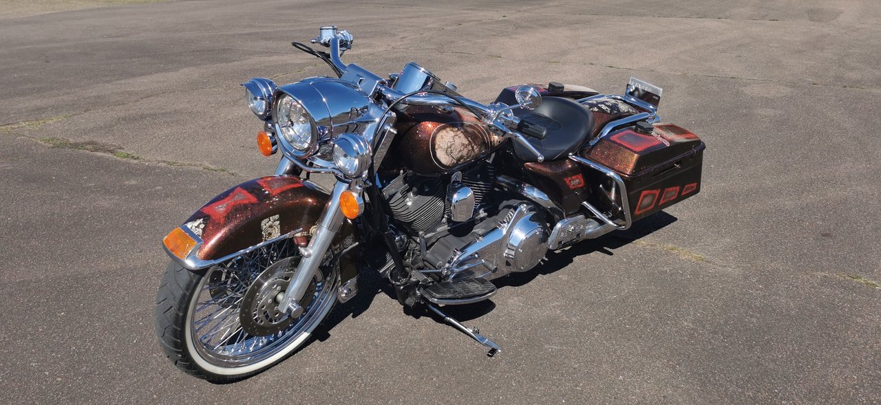 Harley-Davidson Road King Cla...