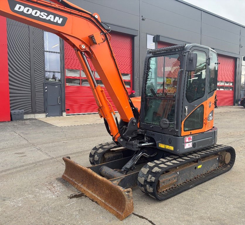 Doosan DX 62 R -2019 Engcon r...