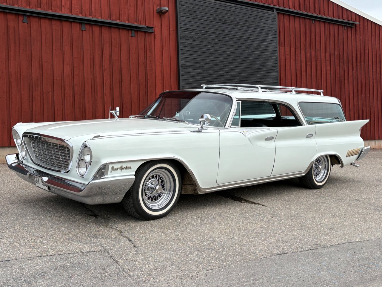 Chrysler New Yorker Town & Co...
