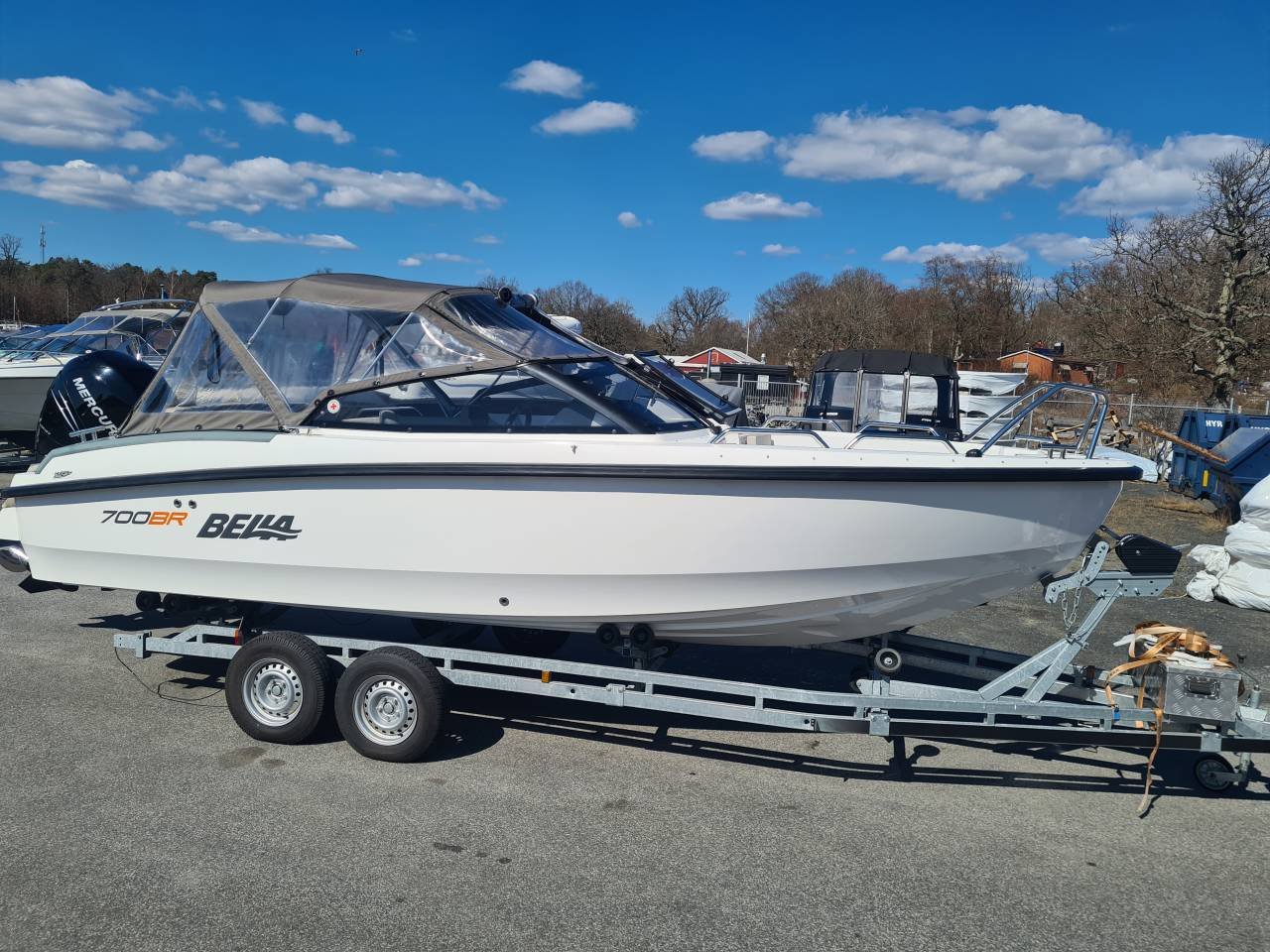 Bella 700 BR Mercury F300 Ver...