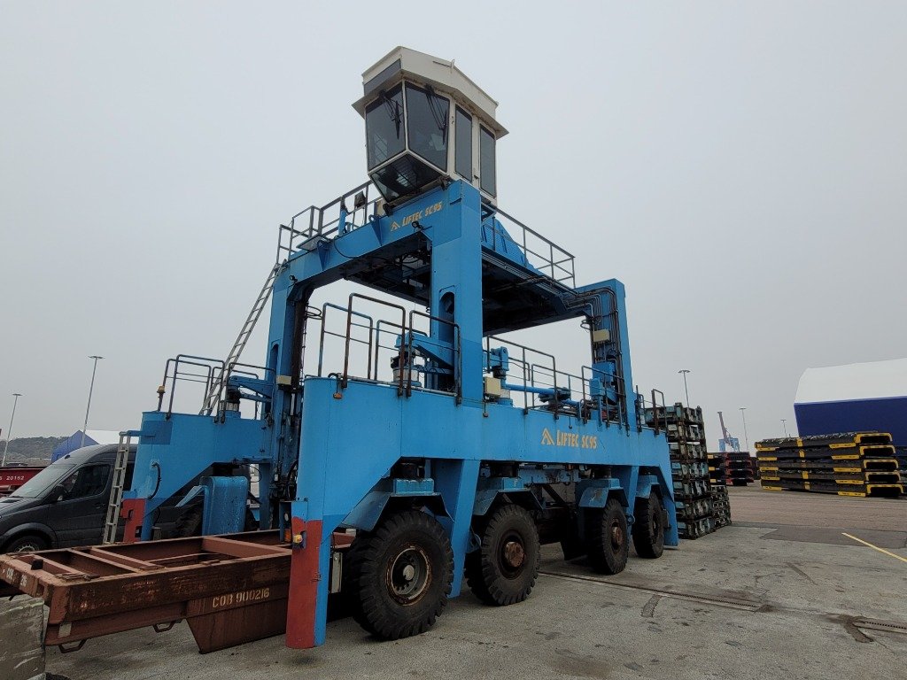 Containerlift Transportmaskin...