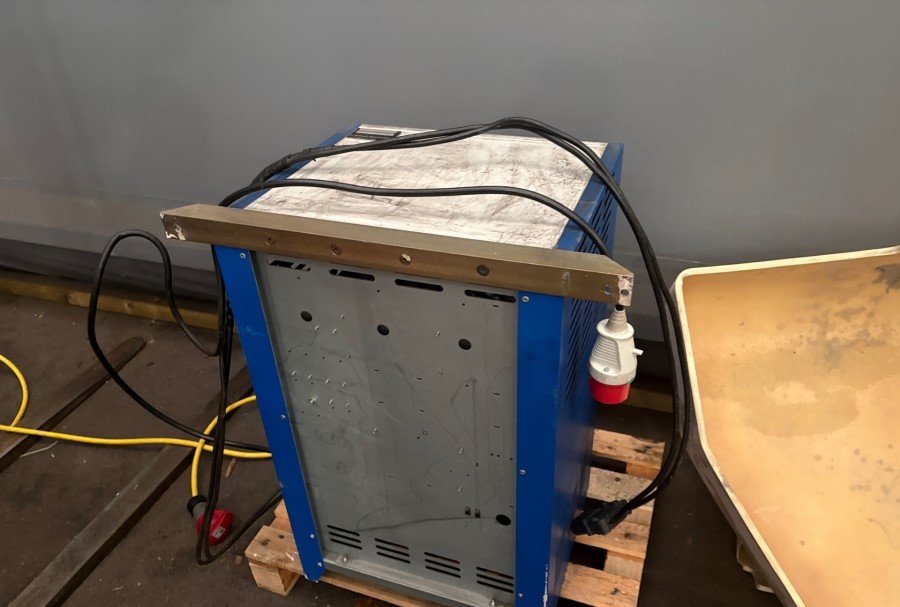 Hawker truckladdare 48V 500Ah