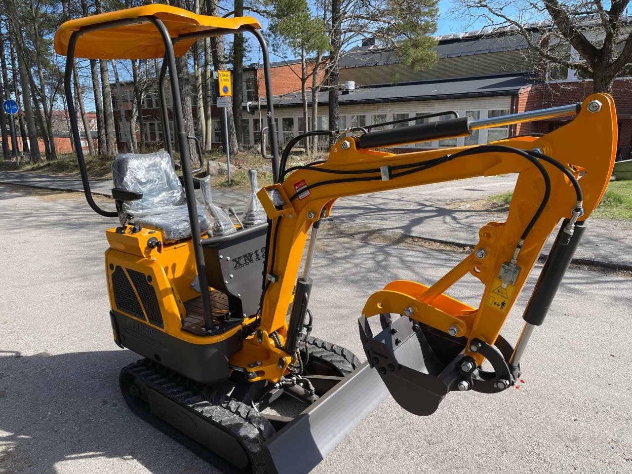 Minigrävare XN12, Kubota moto...