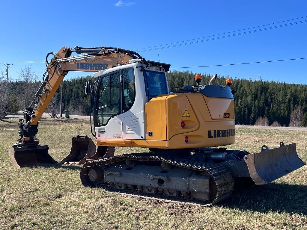 Liebherr R914 Compact EC-oil ...