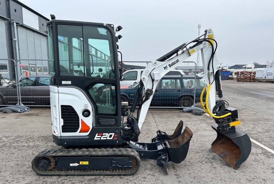Bobcat E20z (2023)– Tiltrotat...