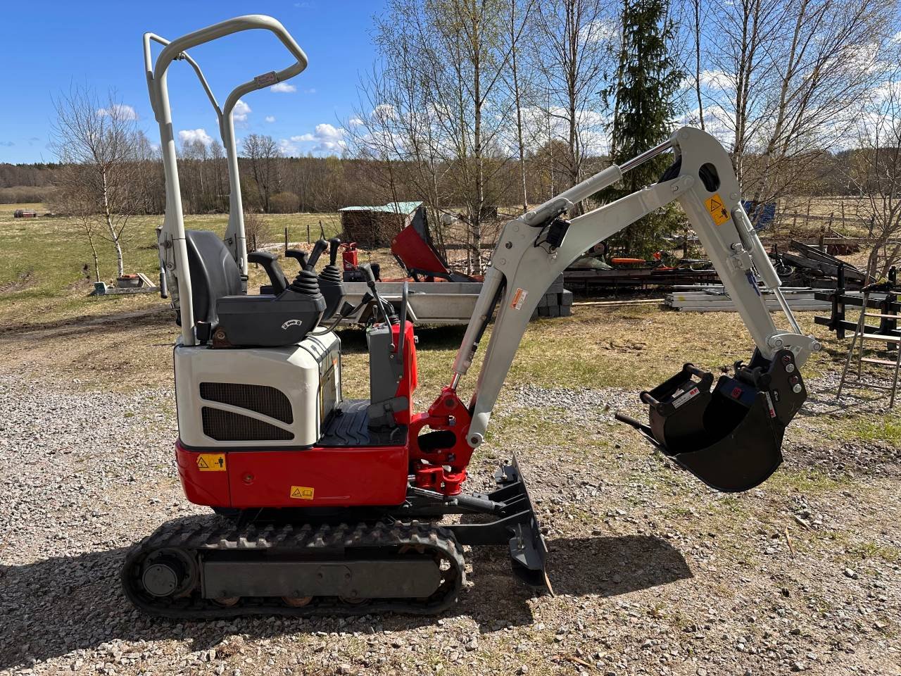 Takeuchi TB 210R / Nyservad –...
