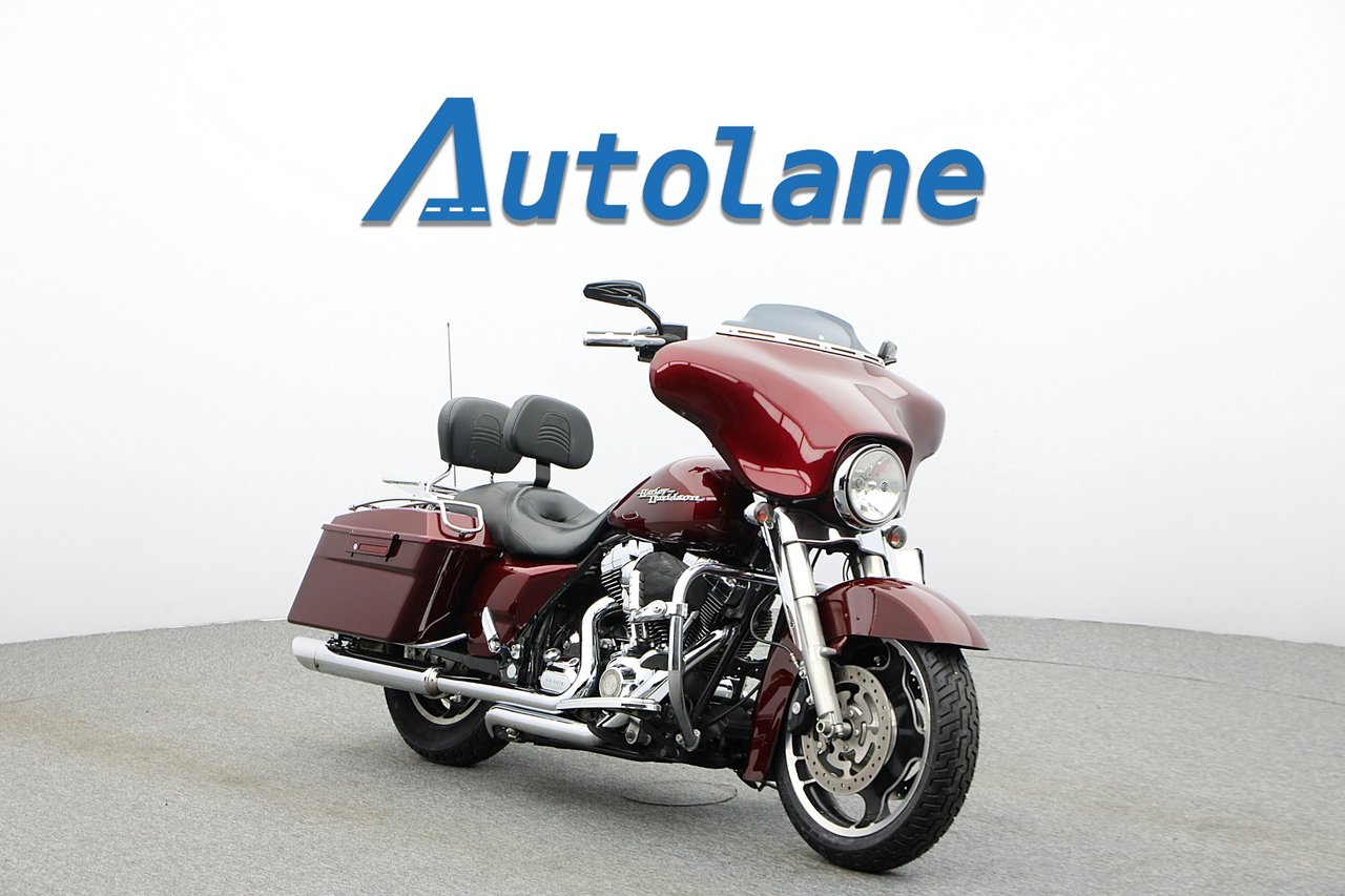 Harley-Davidson Street Glide ...