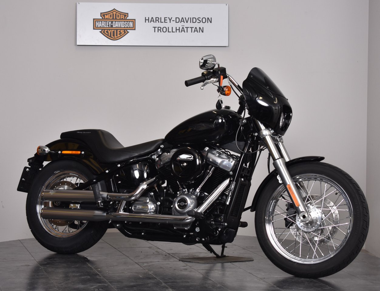 Harley-Davidson SOFTAIL STAND...