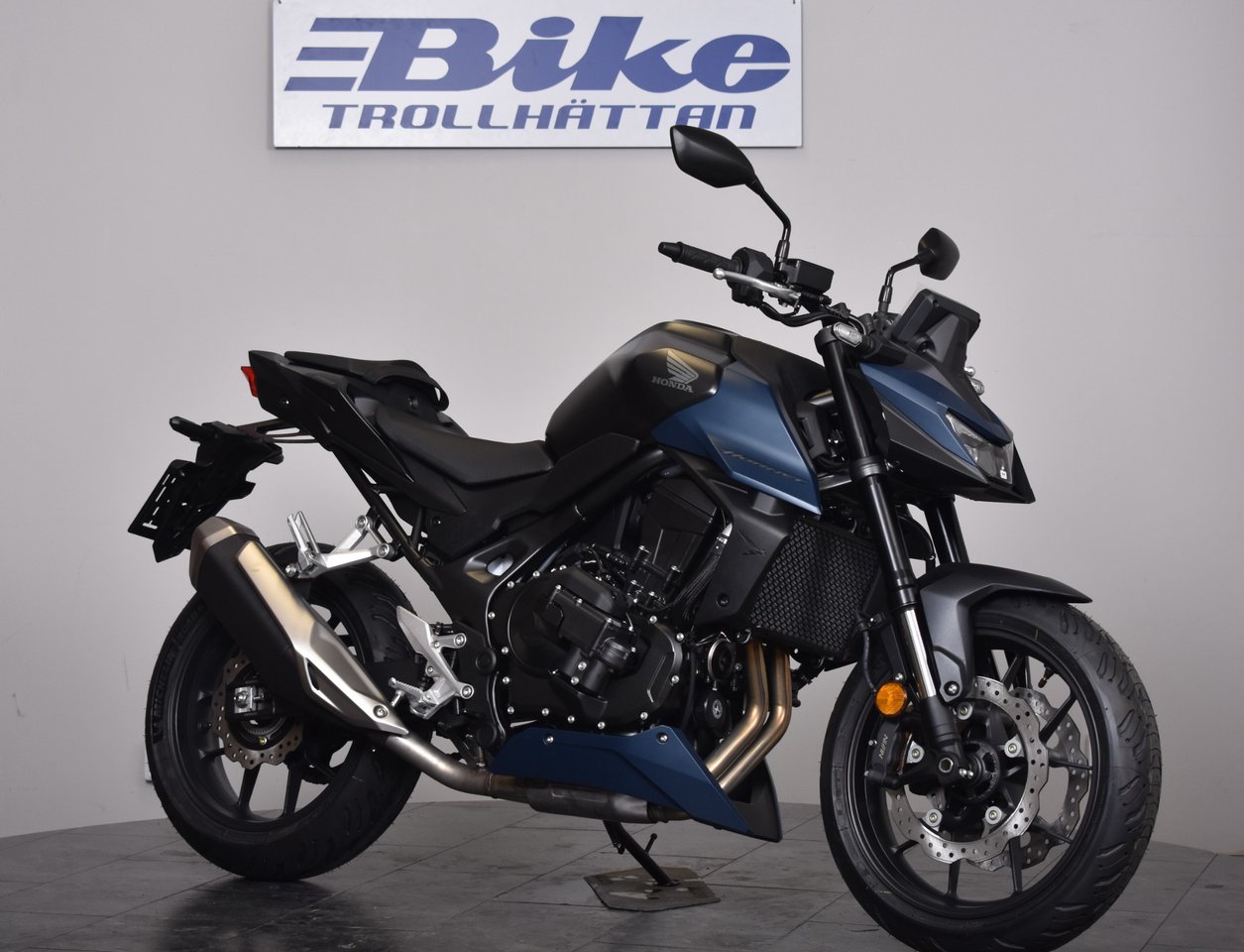 Honda CB750 Hornet E-Clutch F...
