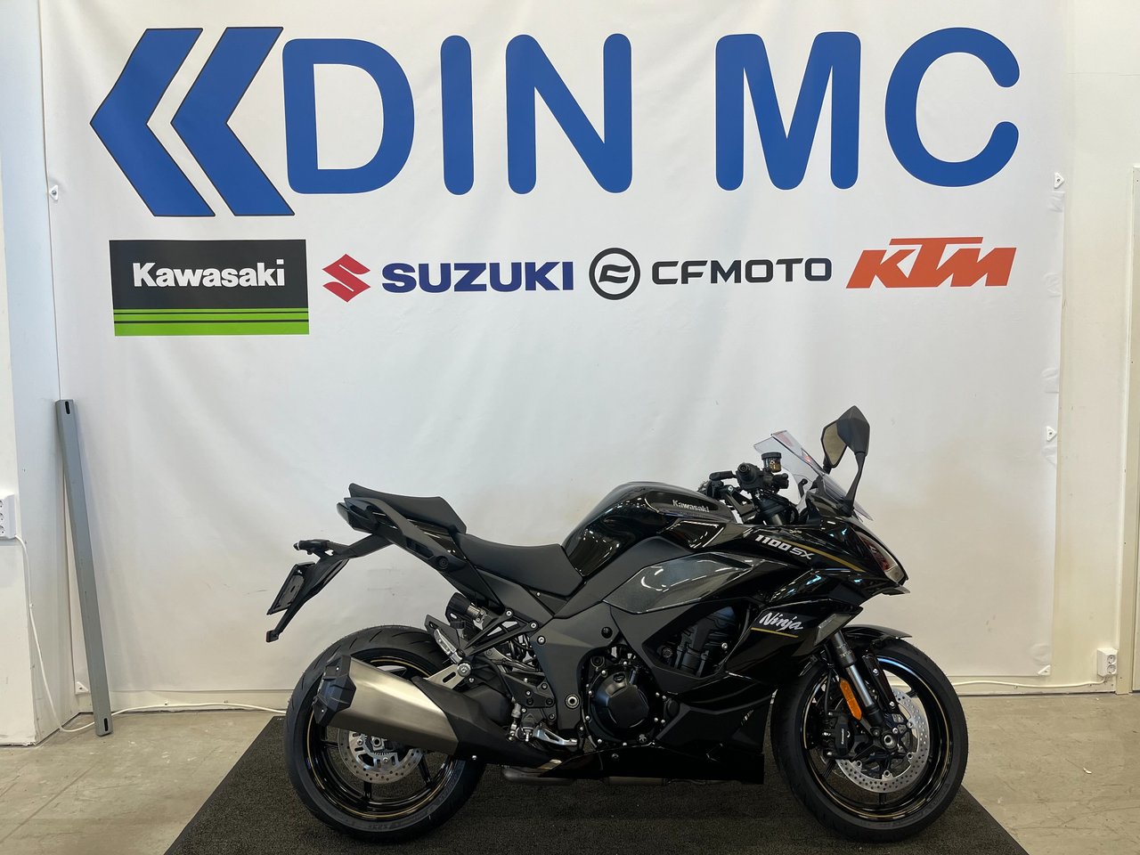 Kawasaki Ninja 1100 SX "Ränte...