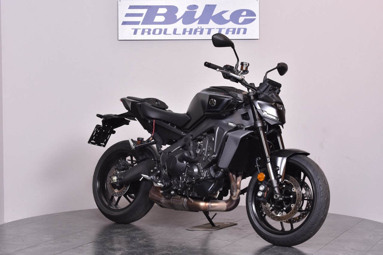 Yamaha MT-09 Y-AMT DEMO - OMG...