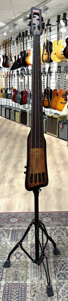 Ibanez UB804 - begagnad