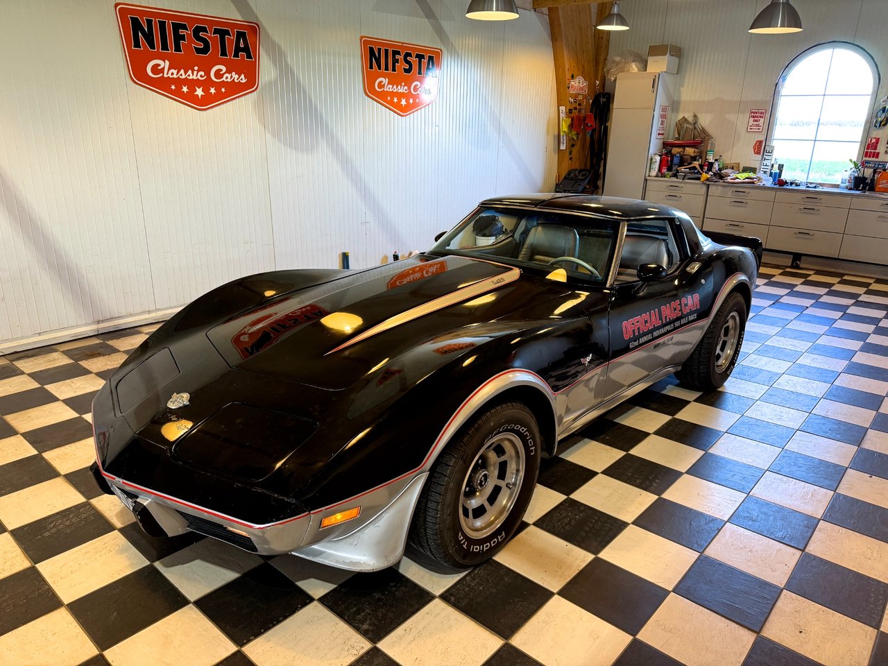 Chevrolet Corvette L-82 Hydra...