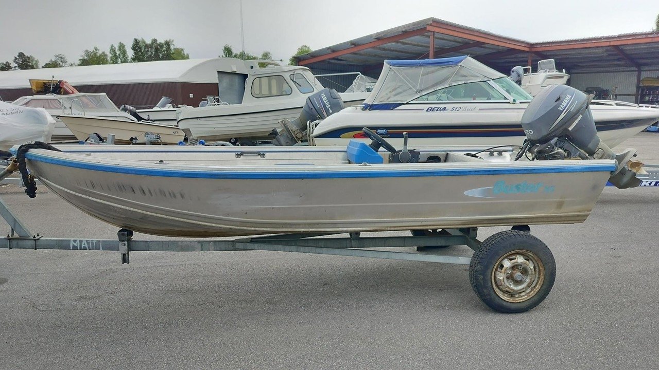 Buster XSr + Yamaha F20BEL