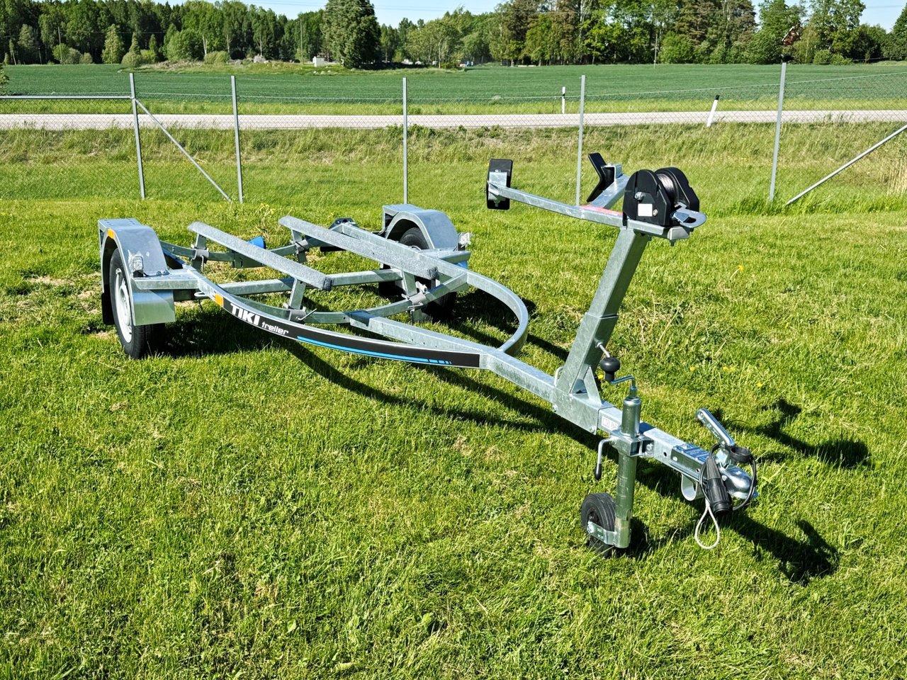 Tiki JS750-R, 750kg, Jetski