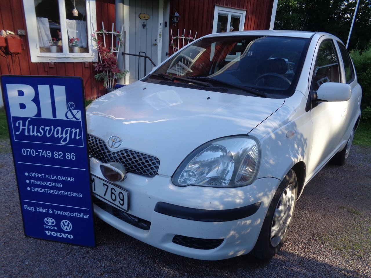 Toyota Yaris 5-D 1.0 NYBES U....