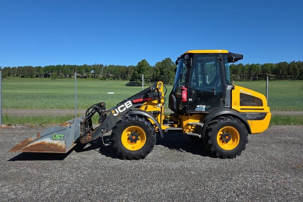 JCB 409 Nordic Edition med ut...
