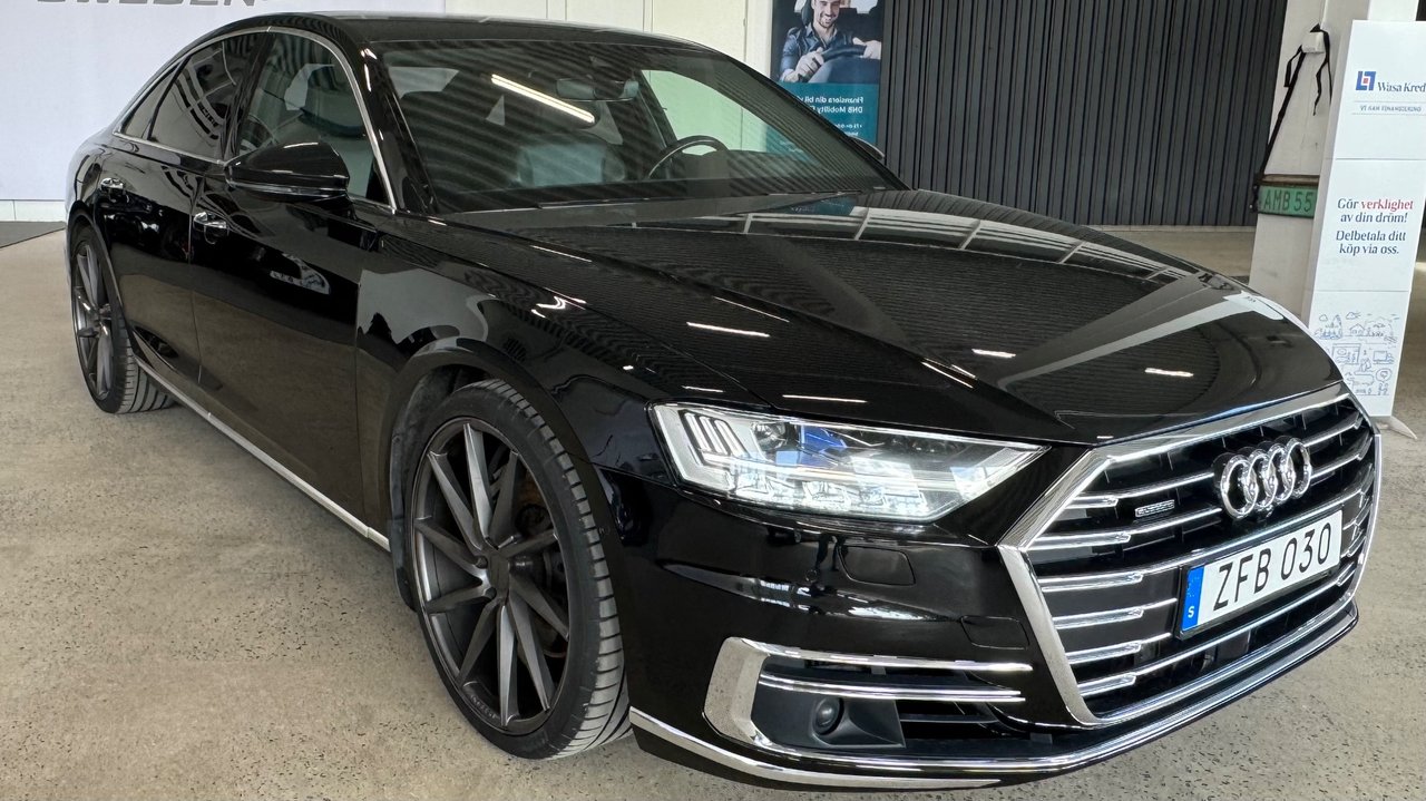 Audi A8 55 TFSI Quattro Night...