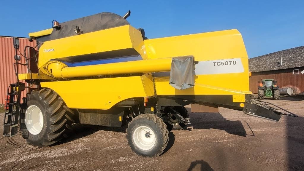 New Holland TC 5070 RS
