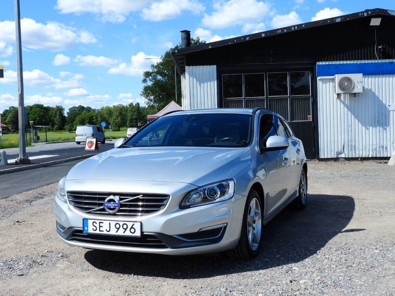 Volvo V60 D2 Powershift Momen...
